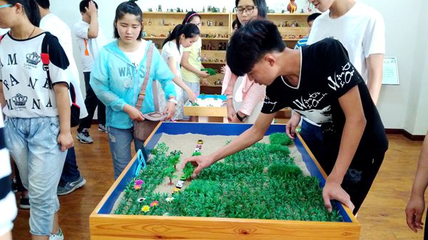 \\Xsc1\2014.9瀛︾敓绉戣祫鏂橽瀹ｄ紶鎶ラ亾\2016-2017-2鏂伴椈\2017.6.2\濂藉浘\QQ鍥剧墖20170602093659_鍓湰.jpg