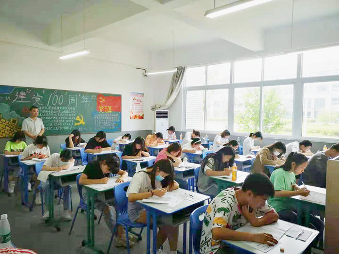 基础教学部2020-2021学年第二学期对口班期末考试工作顺利结束2_副本.jpg