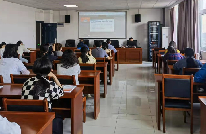 中等职业学校班主任能力提升培训会2 副本.jpg
